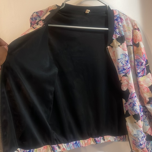 Flower jacket - Picture 3 of 4